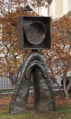 Personnage Gothique, Oiseau-Eclair (Gothic Personage, Bird-Flash)