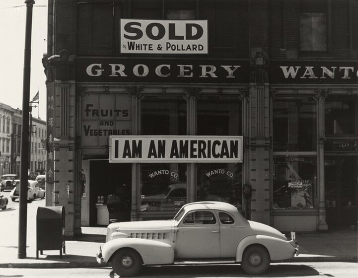 Dorothea Lange, Japanese American-owned grocery store, Oakland, California, March 1942