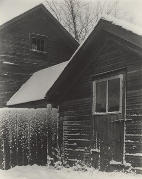 image: Barn & Snow