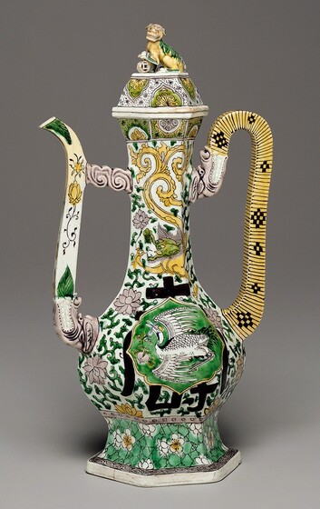 11.8"Pretty China Jingdezhen Ceramics Porcelain Water Ink Bottle Ornament Vase 2 