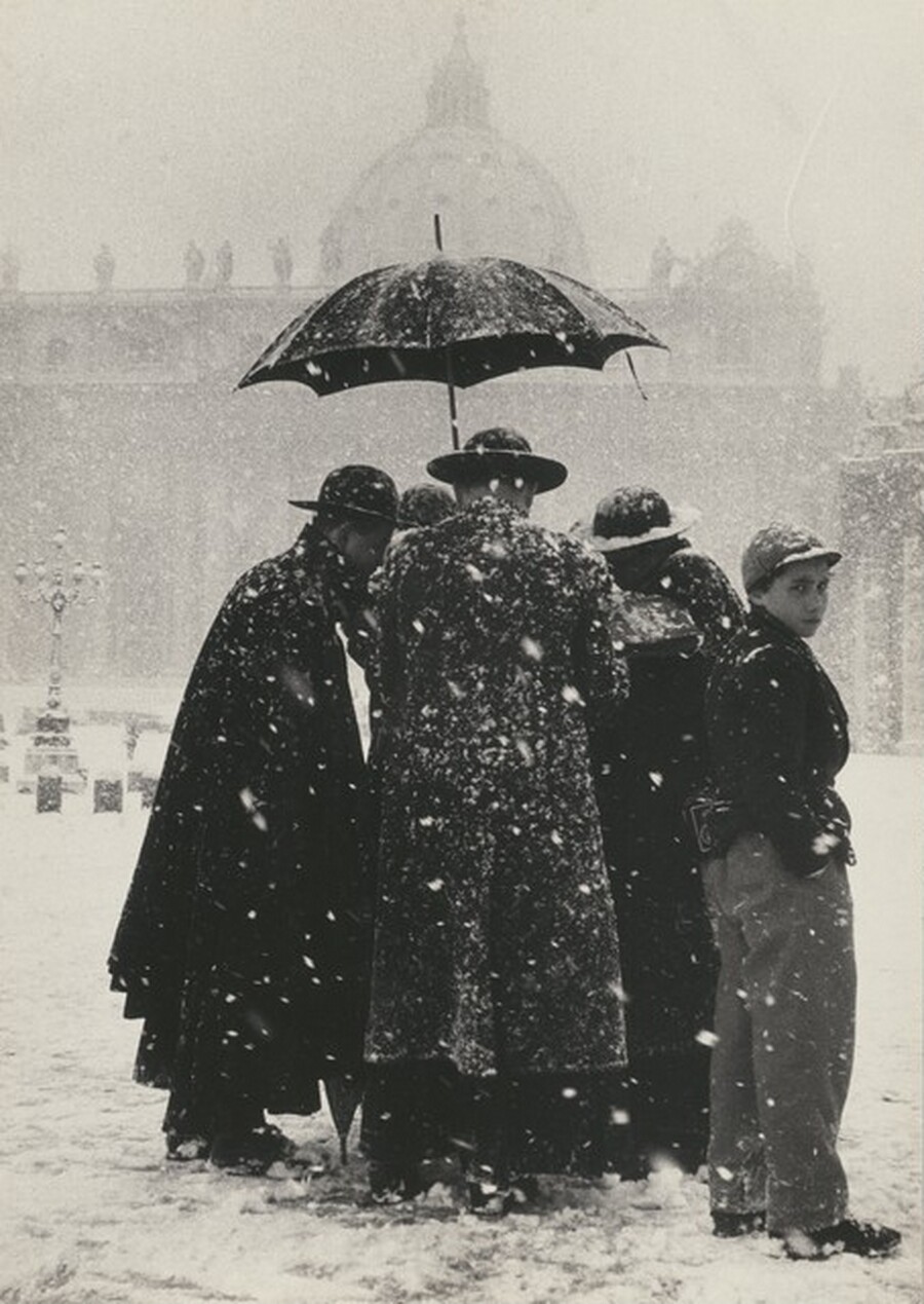 Leonard Freed, Winter at the Vatican, Rome, 1958