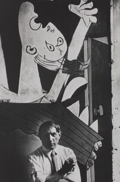 Pablo Picasso in front of Guernica, Paris