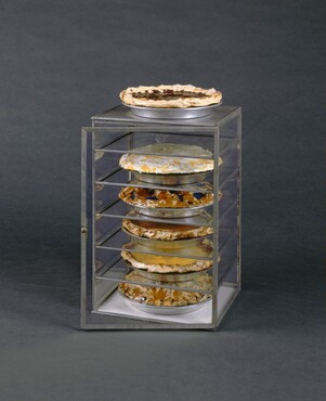 Claes Oldenburg, Glass Case with Pies (Assorted Pies in a Case), 19621962